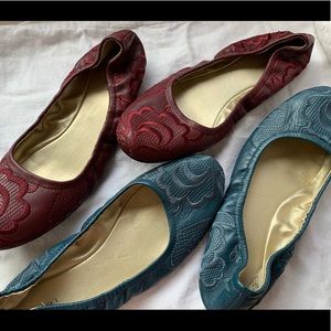 Tahari Flats